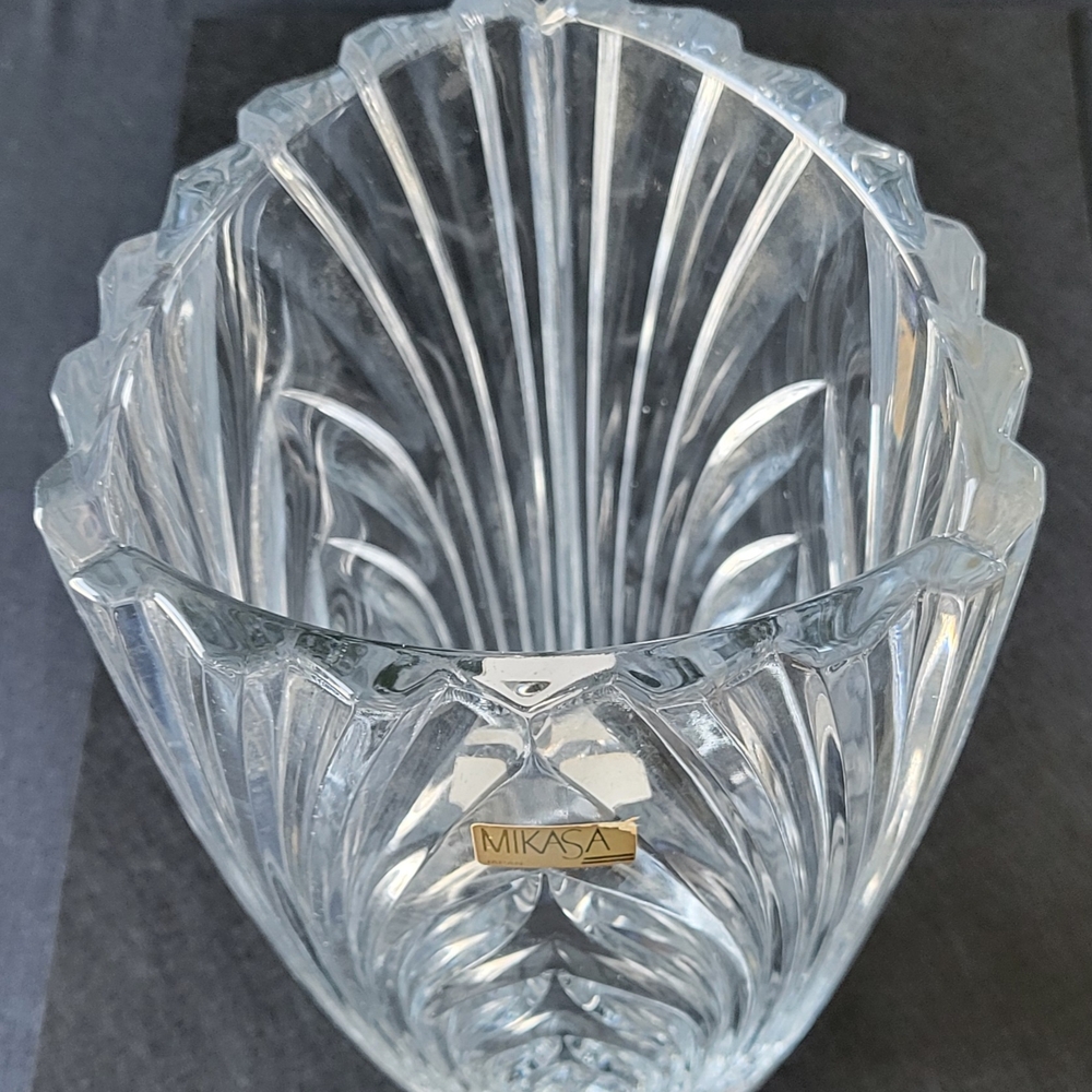 Mikasa Crystal Vase 'Cathedral' 10-1/4" WY178/626